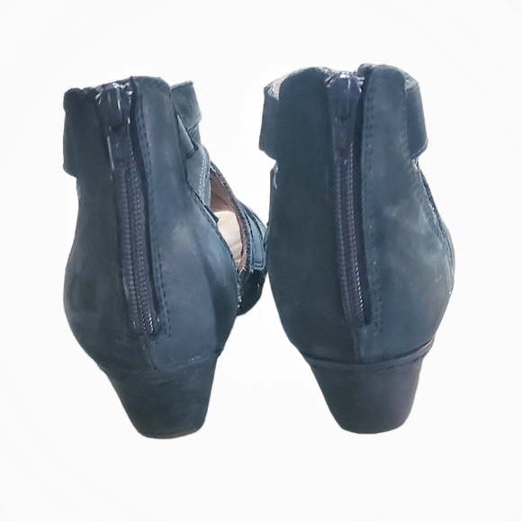 Rockport cute Black-Grey Suede Gladiator style sandals. Size 9US. - Picture 4 of 7